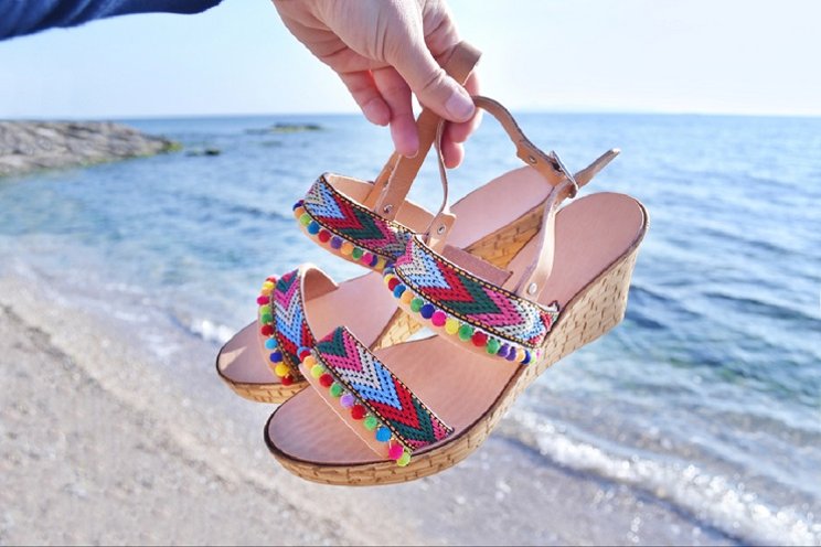 Sandal Cocok ke Pantai